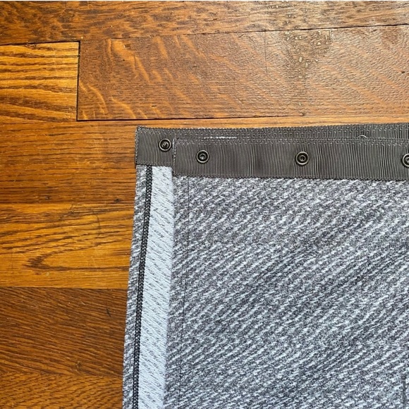 Lululemon Athletica Vinyasa convertible scarf gray/white - Picture 3 of 7